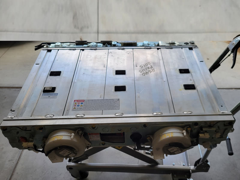 2015 Toyota Prius Hybrid Battery w/Case - Lithium-Ion